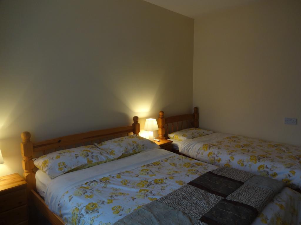 Room at Currane Lodge, WATERVILLE