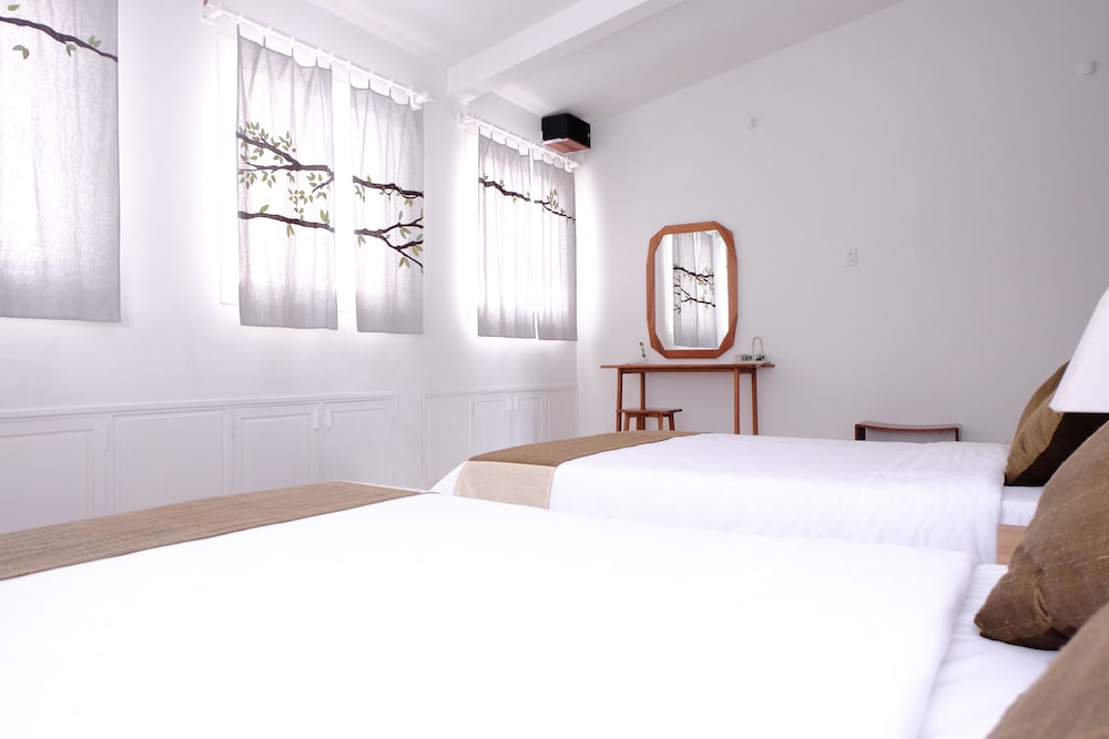 Lu Tan Villa 34/72