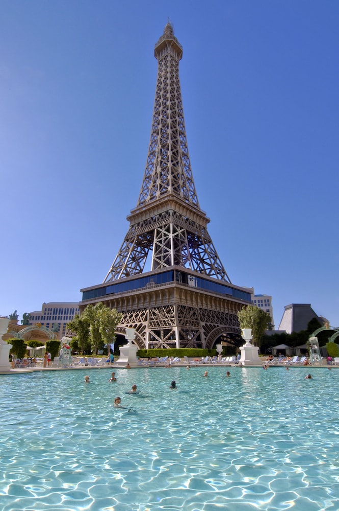 Paris Las Vegas 44/47