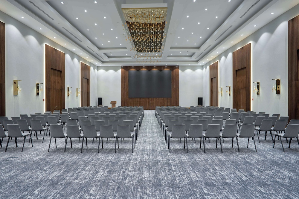 Radisson hotel Baku 71/80