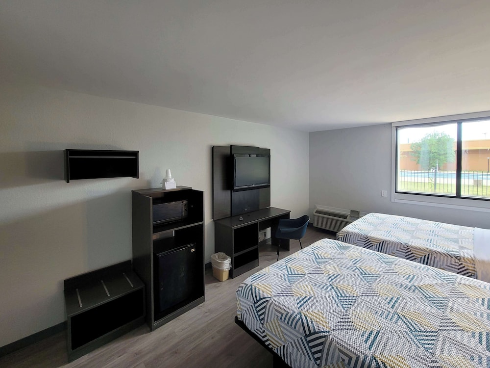 Motel6 Jackson, TN 38/54