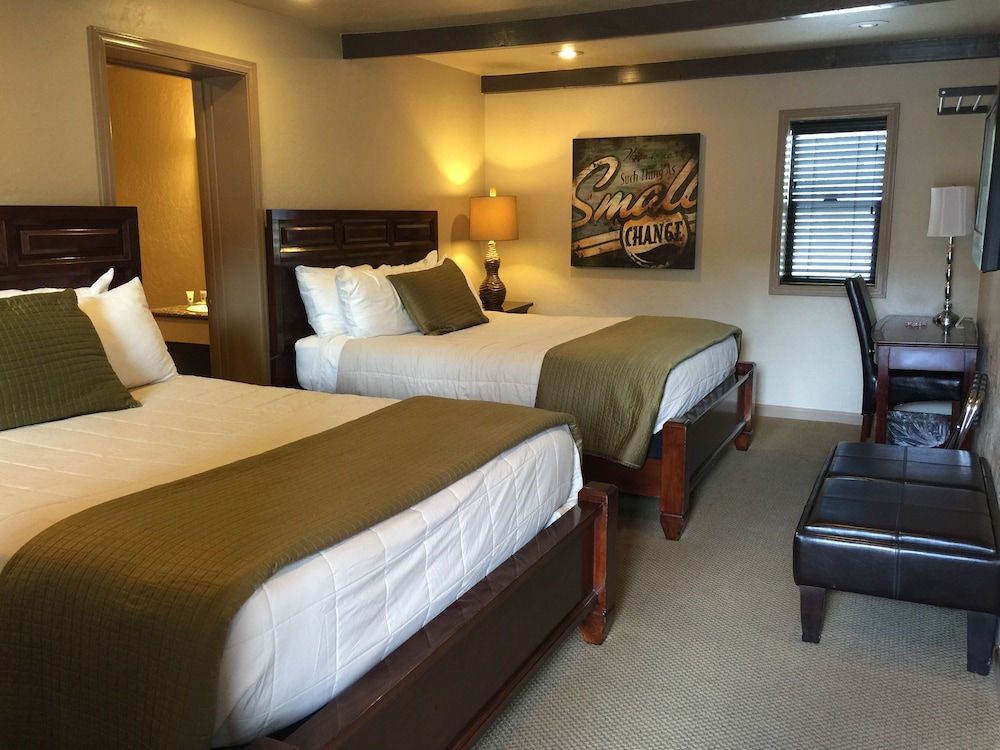 ROOM, 2 QUEEN BEDS