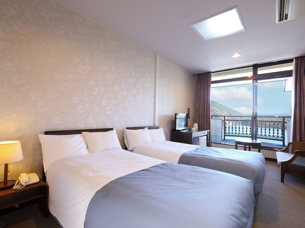 Shoji Mount Hotel 12/49
