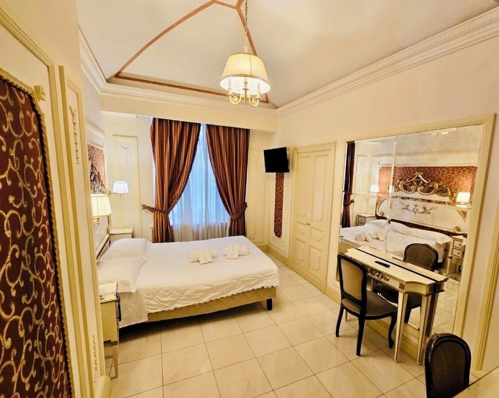Hotel Champagne Palace 30/67