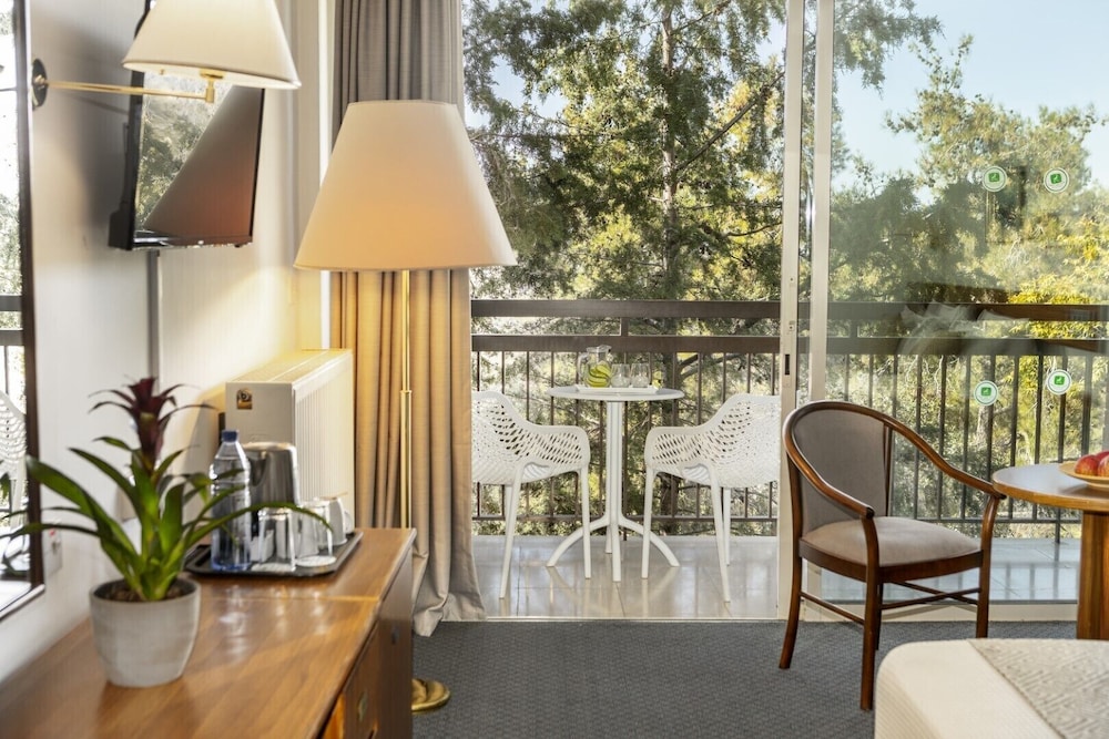 Forest Park Hotel 50/65