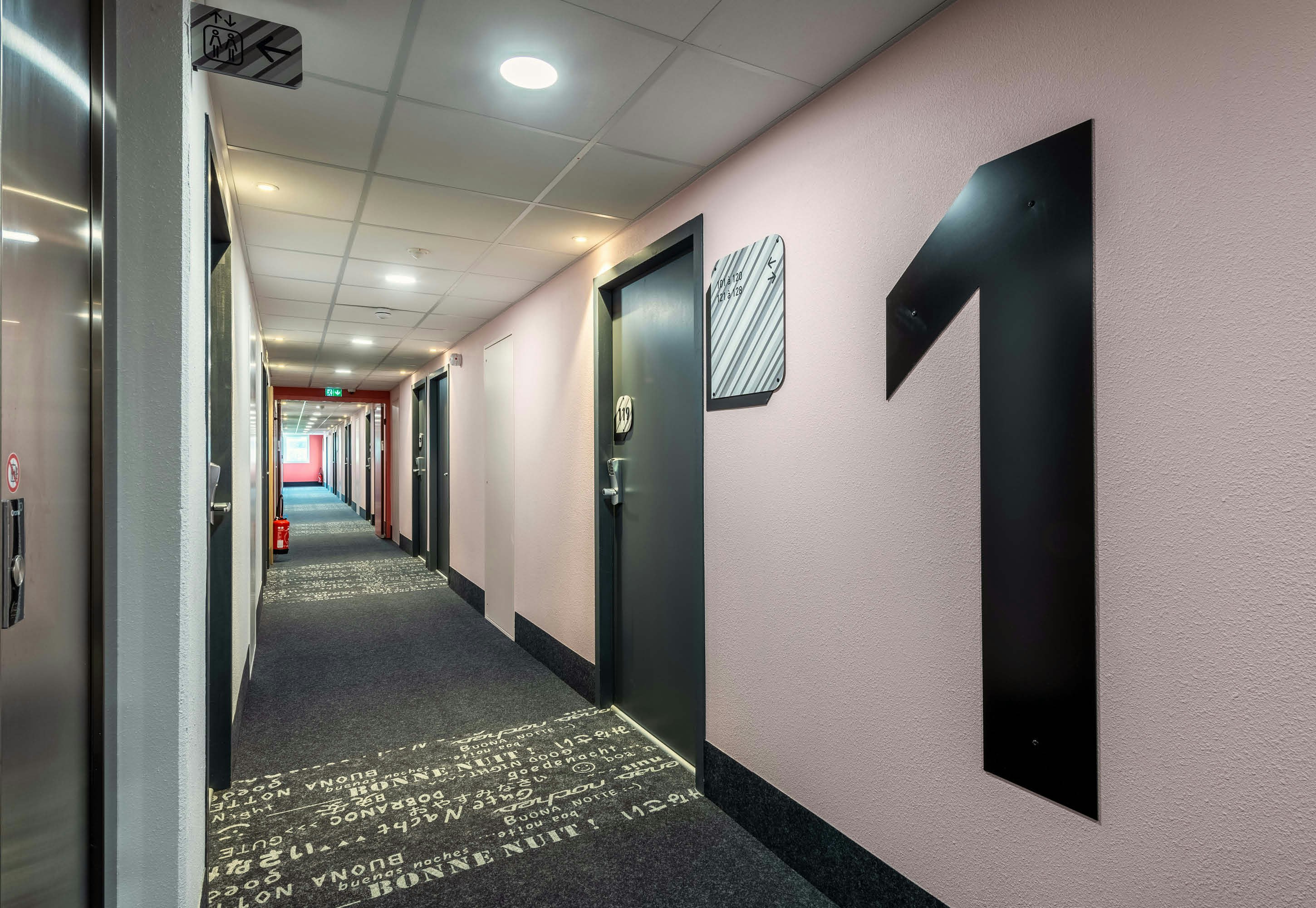 B&B HOTEL Landerneau Bois Noir 22/31