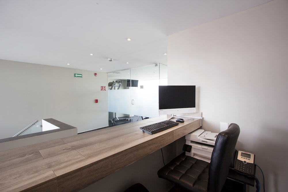 Isaaya Hotel Boutique By Wtc 38/50