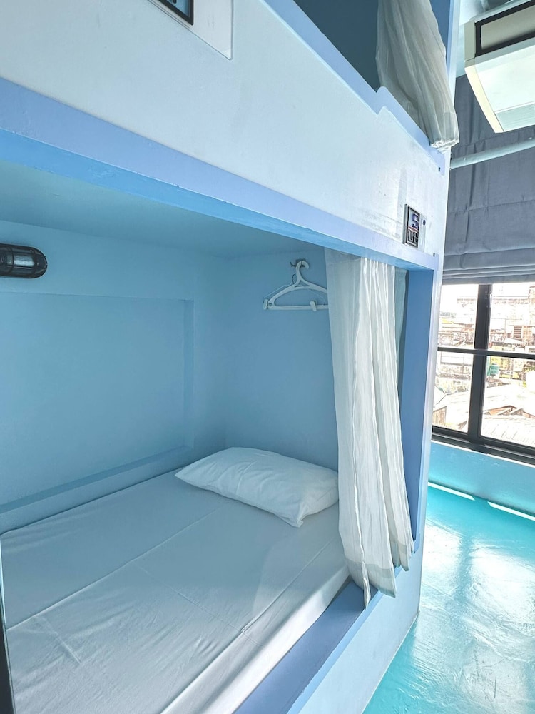 MIXED DORM