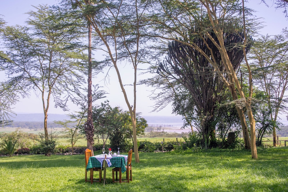 Lake Nakuru Lodge - All Inclusive 17/32