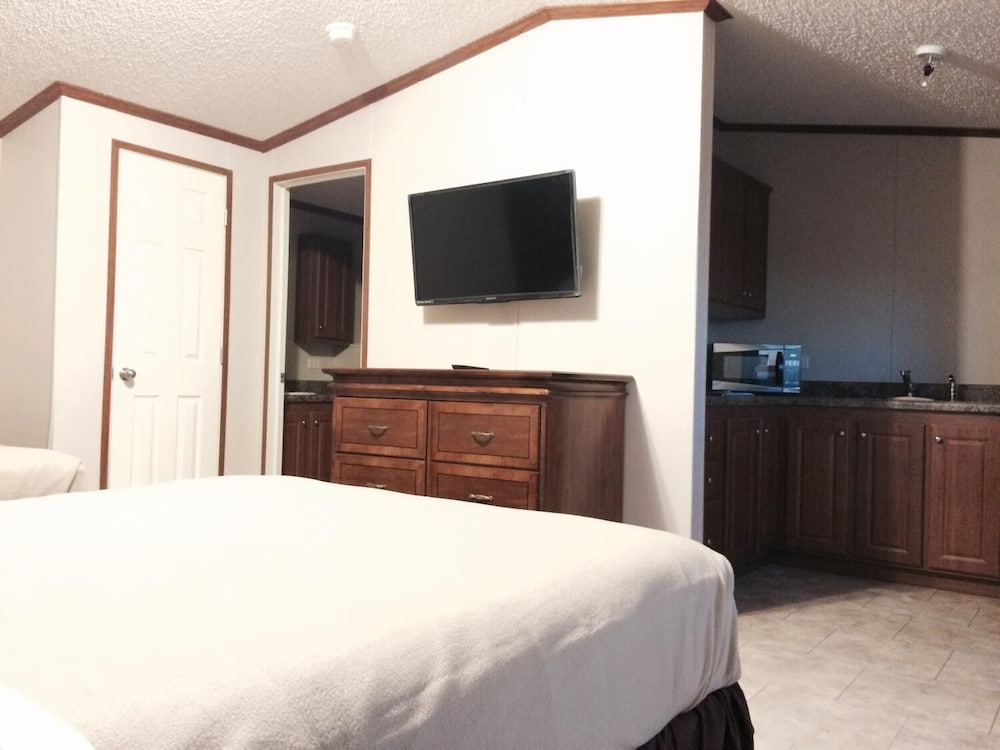 Oasis Lodge 6/18