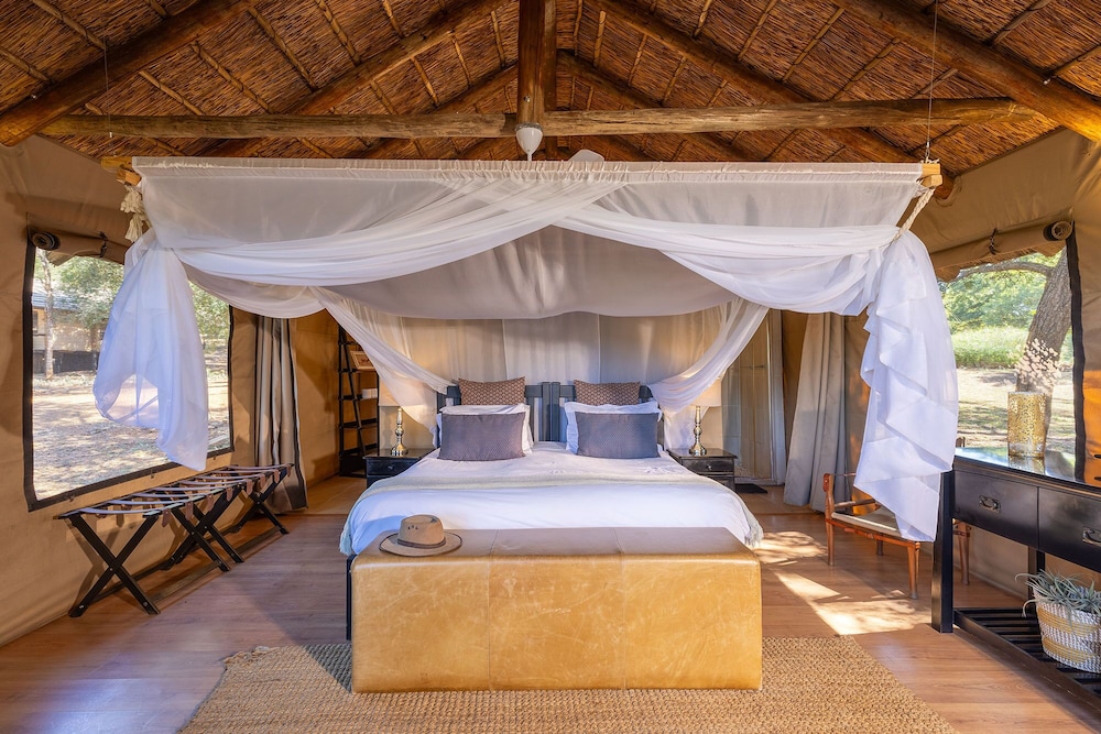 Chisomo Safari Lodge 11/48