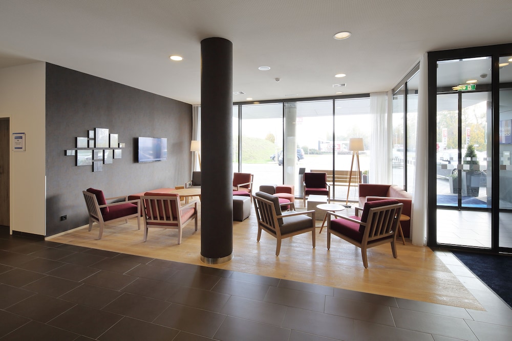 Holiday Inn Express Friedrichshafen 42/76