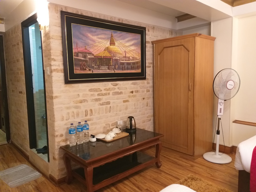 Nepal Pavilion Inn 50/50