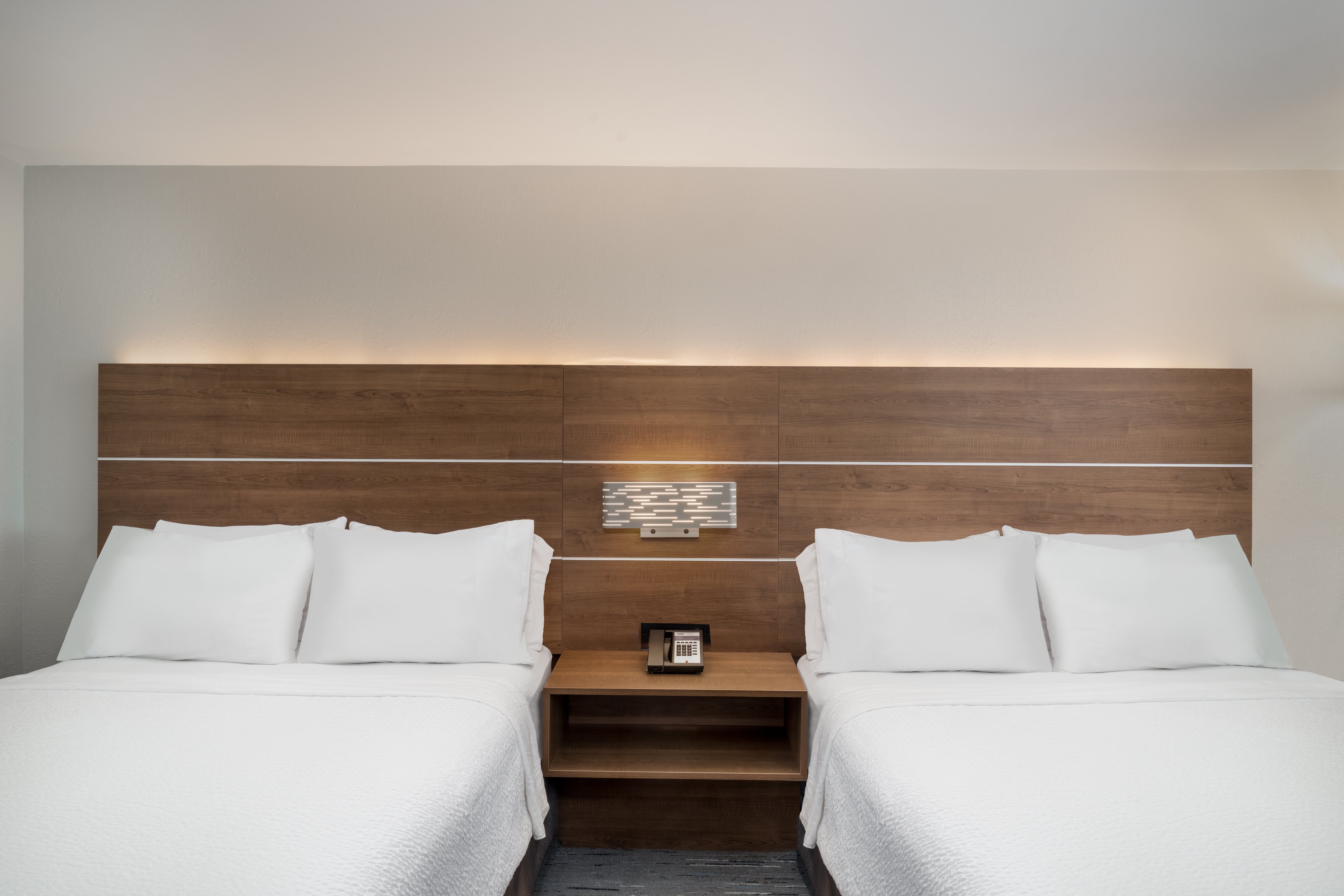 Holiday Inn Express & Suites Lexington W - Versailles 30/70