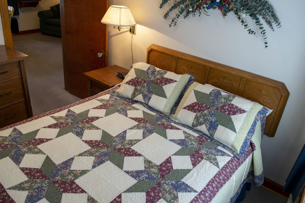 Crandell Mountain Lodge 41/66