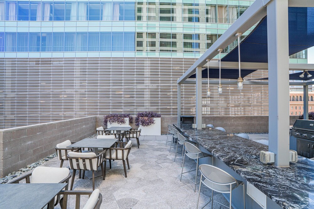 Premium Stay 2mins to PHX Convention Ctr 14/27