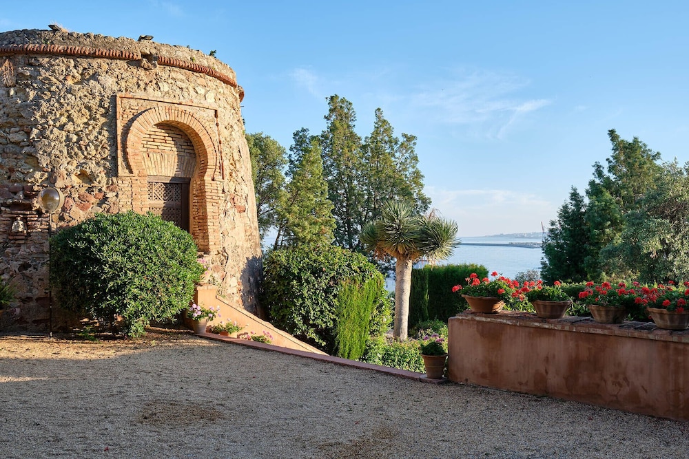 Hotel Castillo De Santa Catalina 29/50