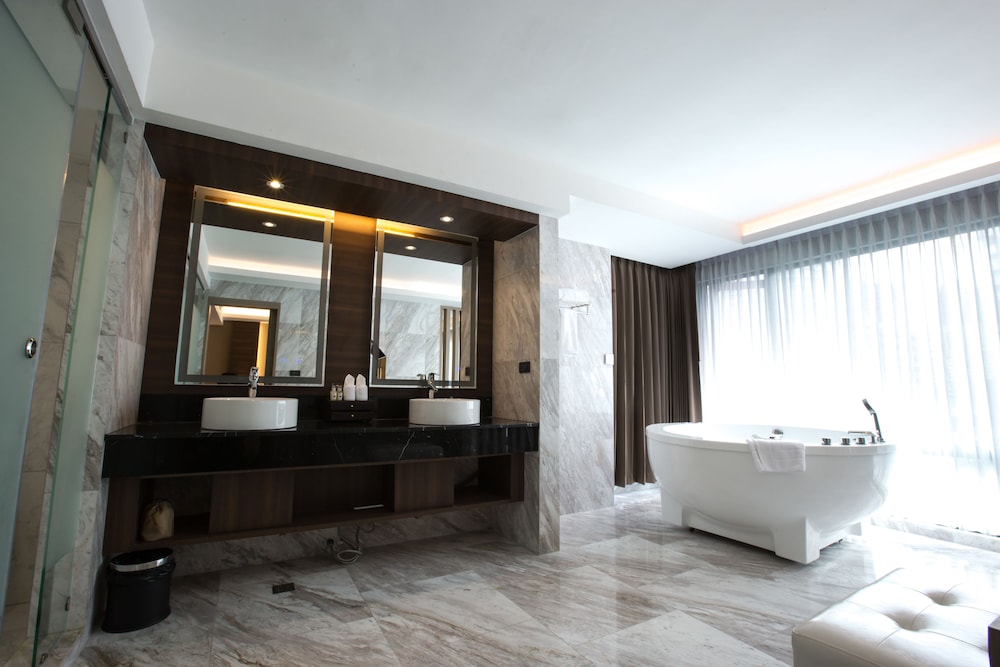 Arte Hotel 75/75