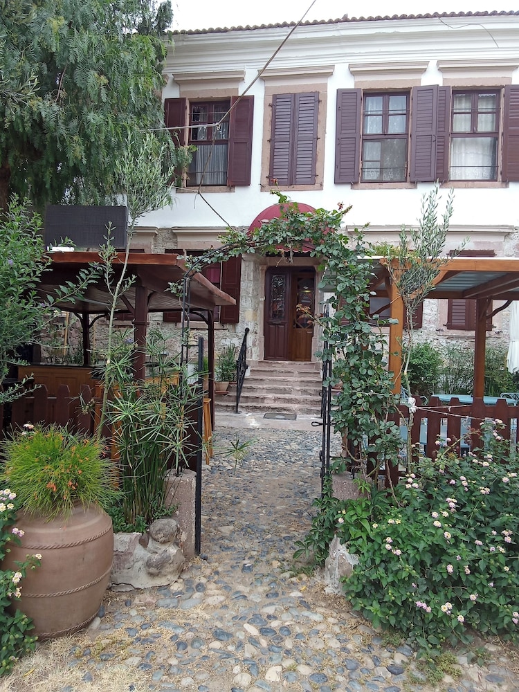 Cunda Zehra Teyzenin Evi 6/74