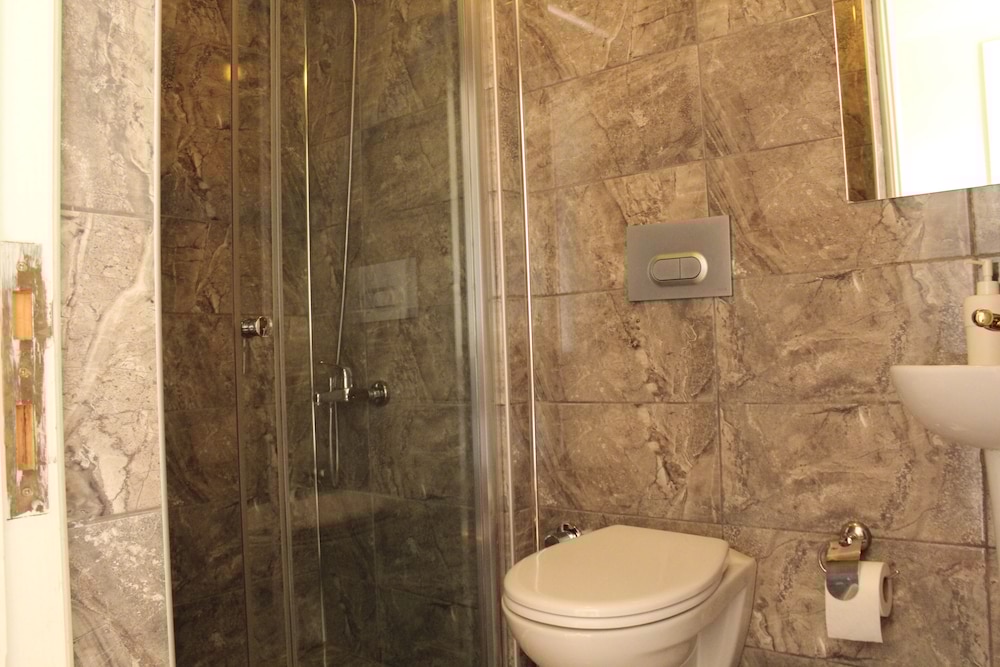 Jasmine Apartment 49/55
