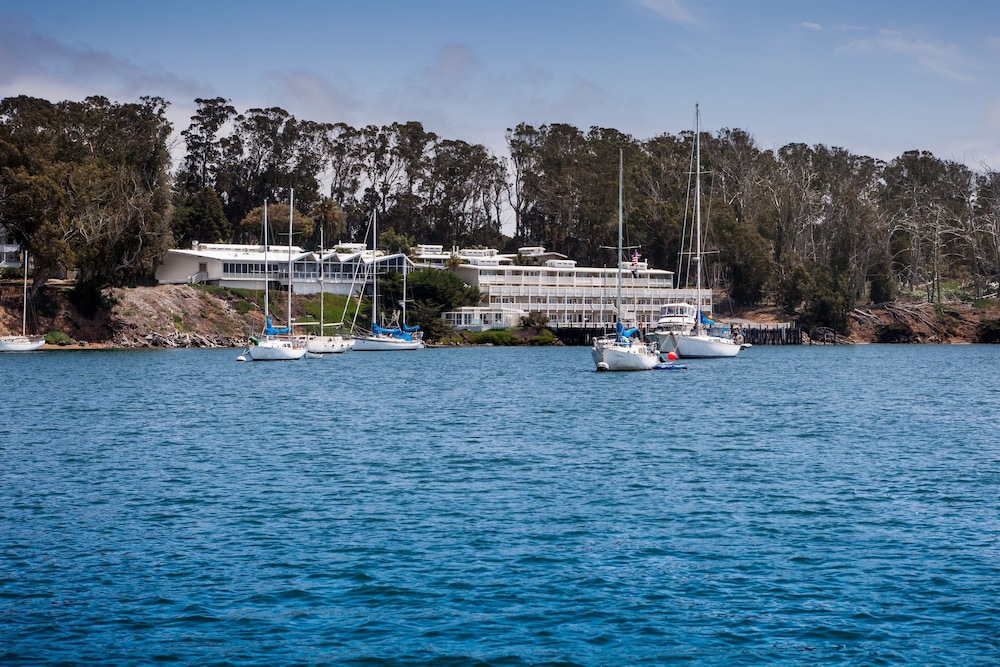 Inn At Morro Bay 30/50