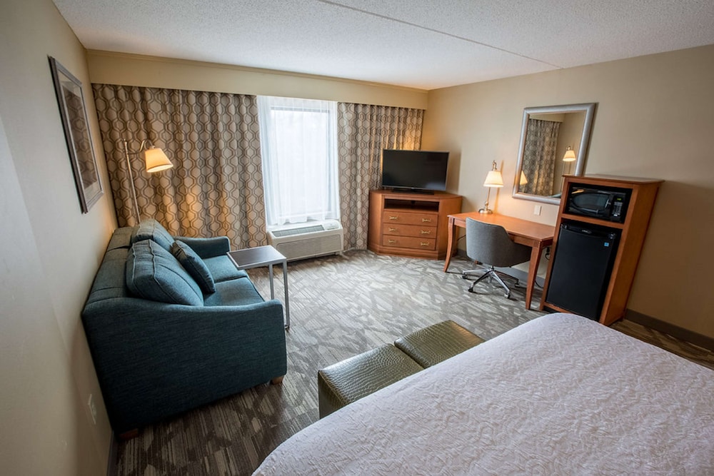 Hampton Inn & Suites Tilton 32/66