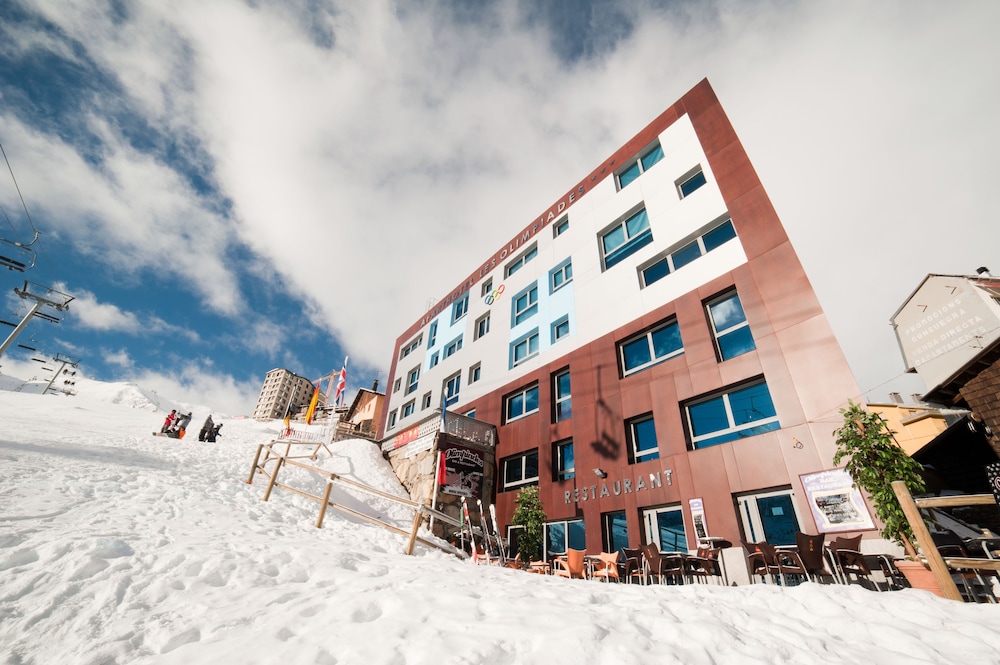 Olimpiades Aparthotel 1/66