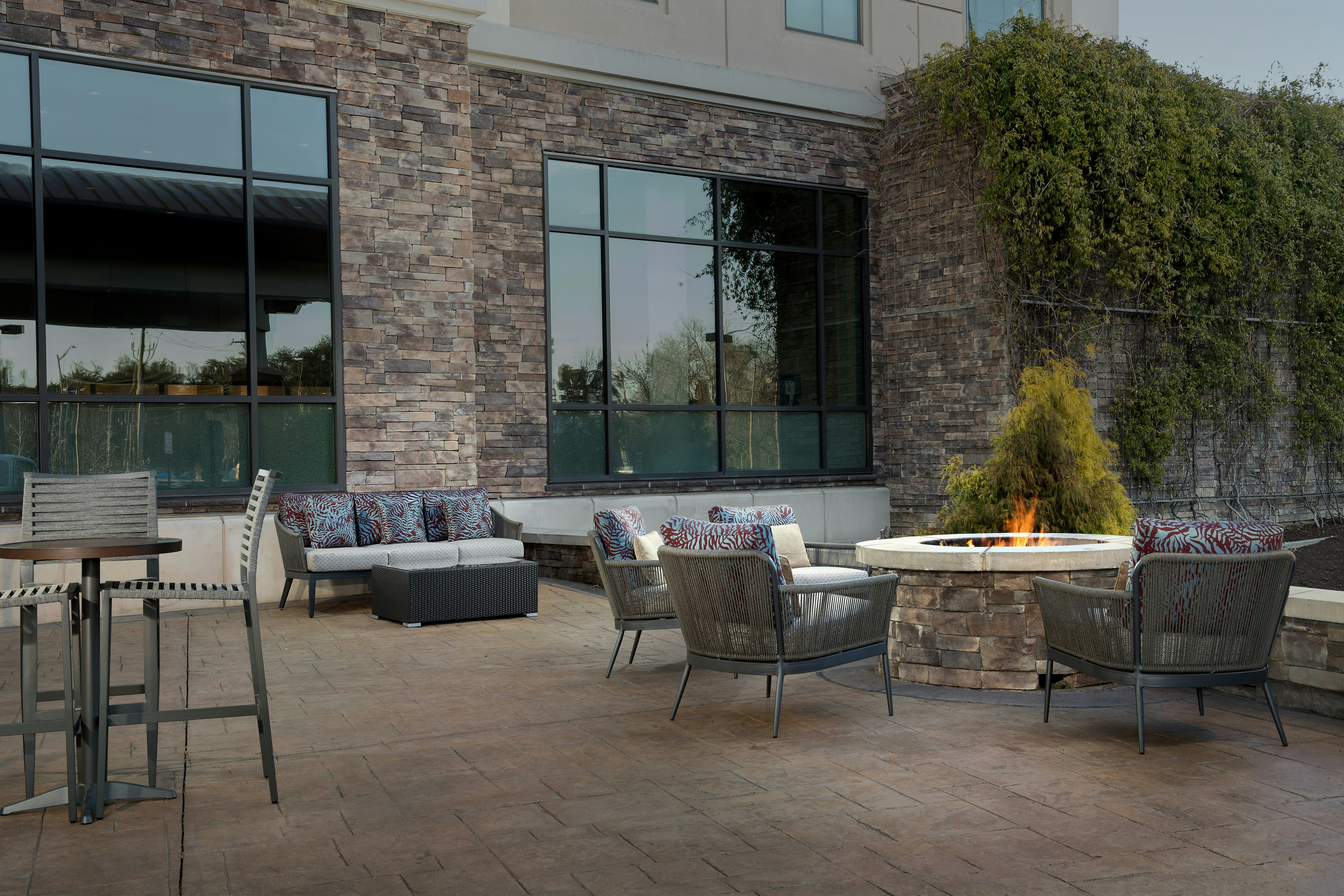 Embassy Suites Springfield 35/62