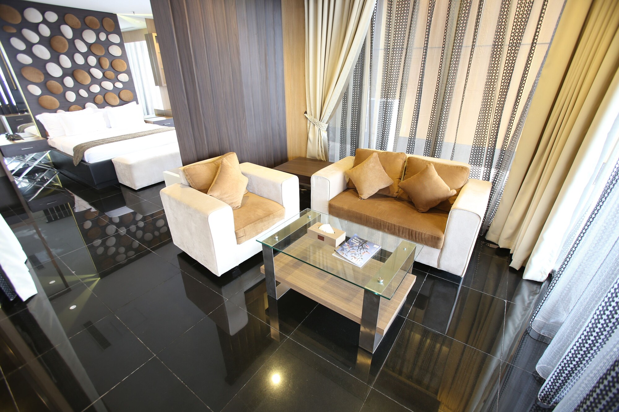 إقامة بسريرين كينج، Merlynn Park Hotel 6/10