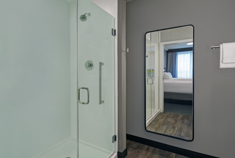 Staybridge Suites Houston Galleria Area 23/63