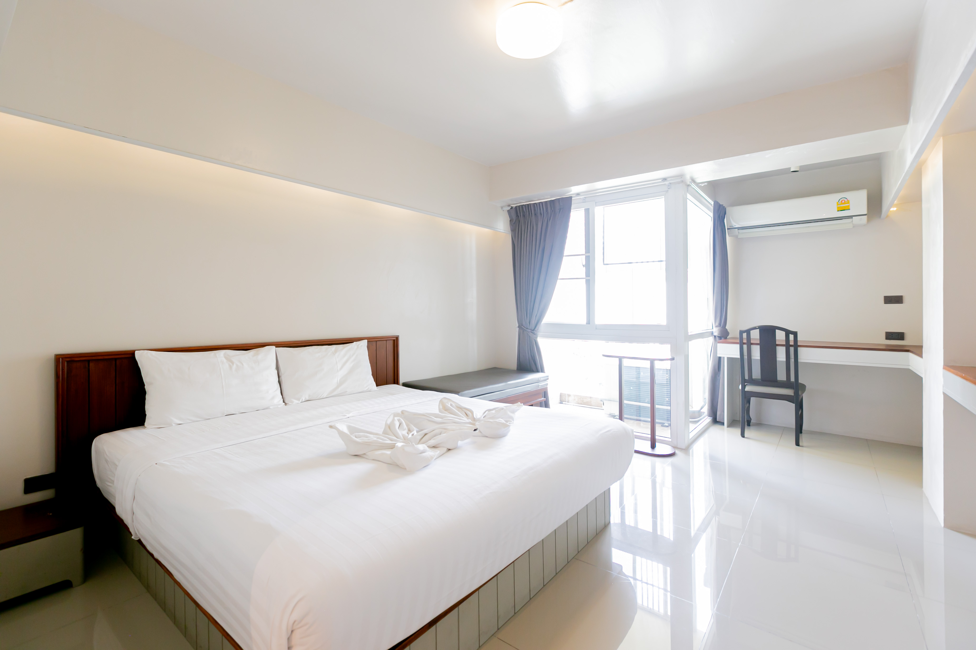 SUPERIOR, DOUBLE BED