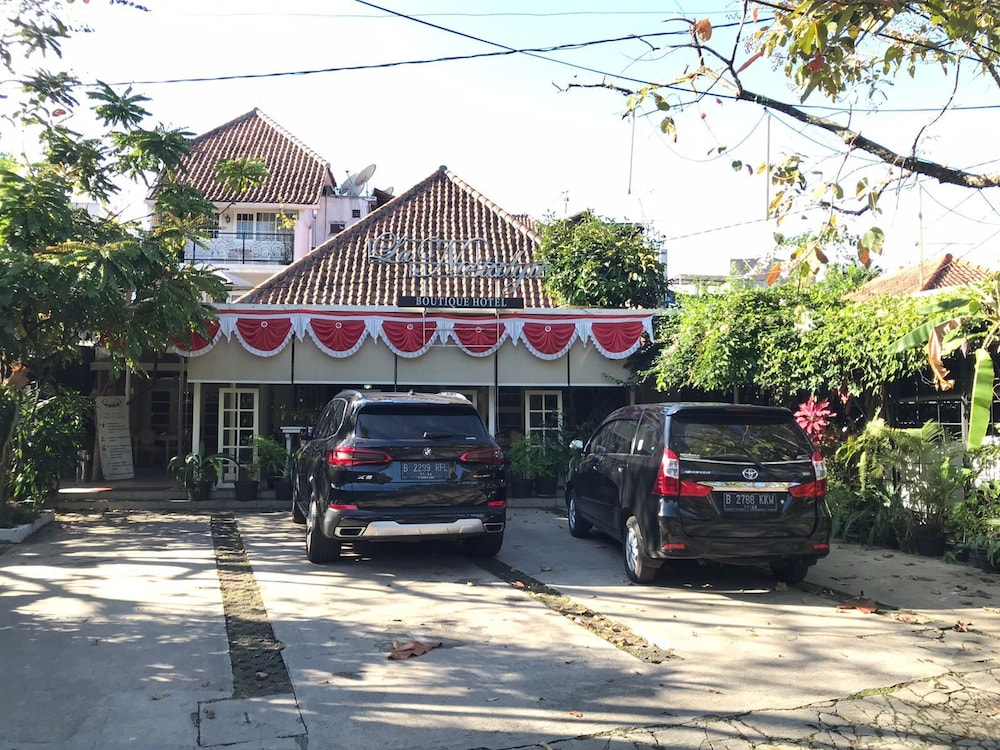 La Nostalgie Boutique Hotel 34/42