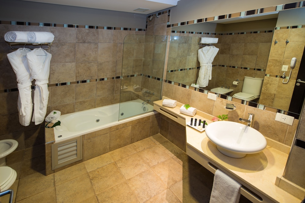 Master, Twin Beds, Balcony، Falls Iguazu Hotel & Spa 2/3