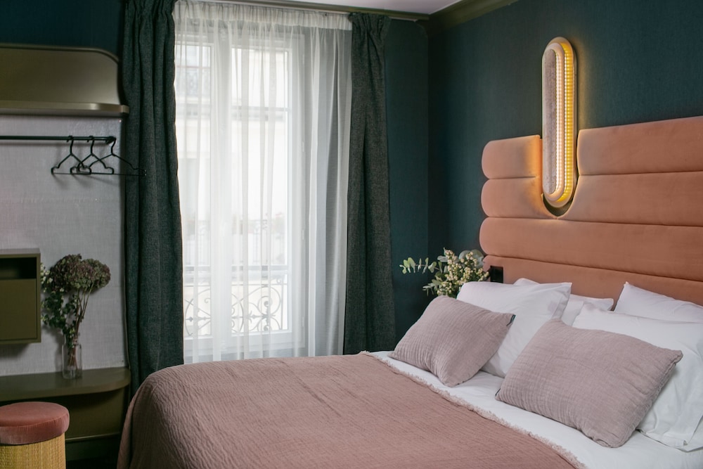 COMFORT, DOUBLE BED