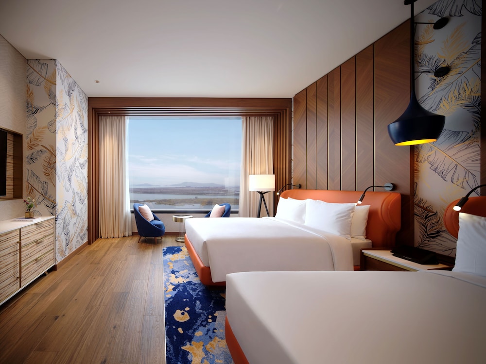 Wellness Club, Deluxe, 2 Queen Beds, Kitchen, Forest Tower