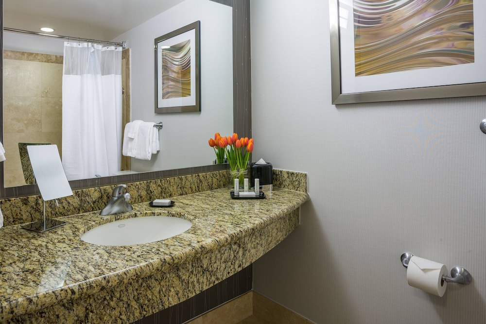 Courtyard By Marriott Culver City Los Angeles 16/46