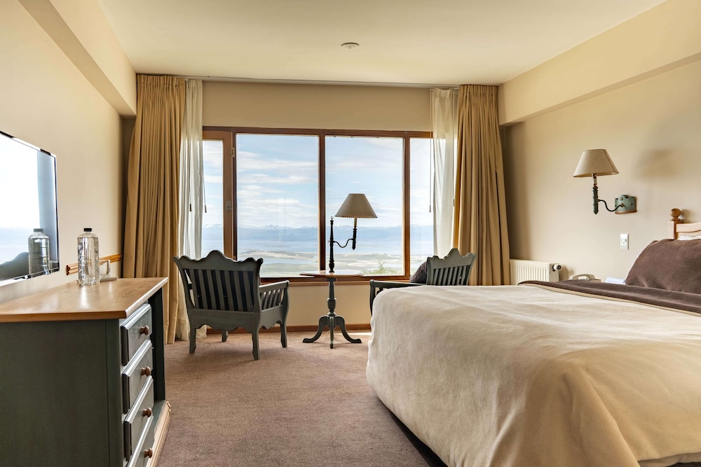 STANDARD, TWIN BEDS, BAY VIEW