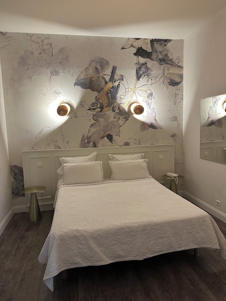 Azur Hotel 40/59