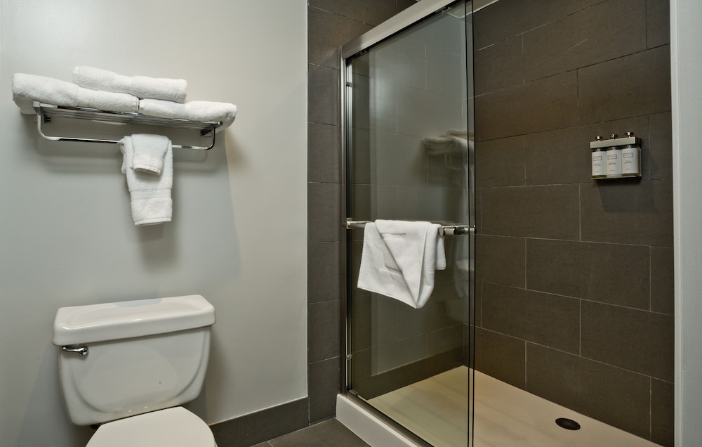 Crestview Hotel 13/47