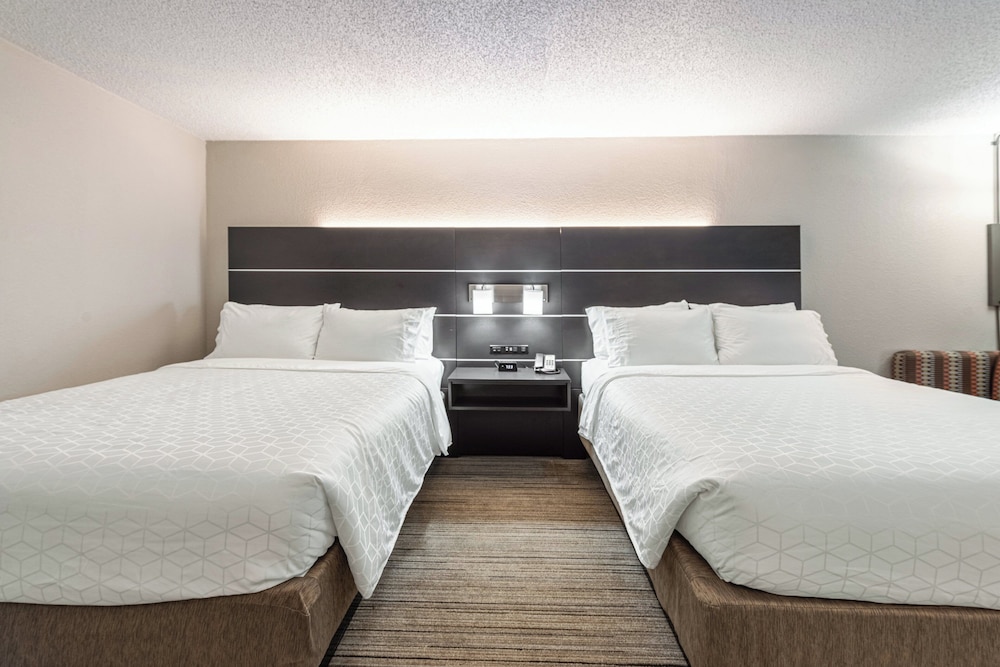 Holiday Inn Express Columbus Downtown 13/75