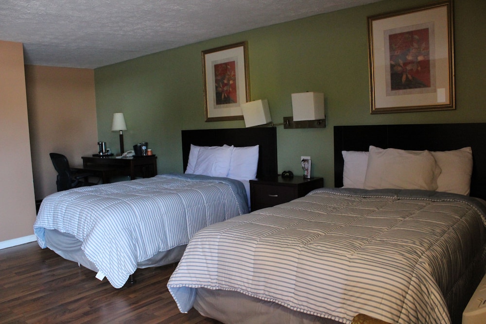 Standard, 2 Double Beds