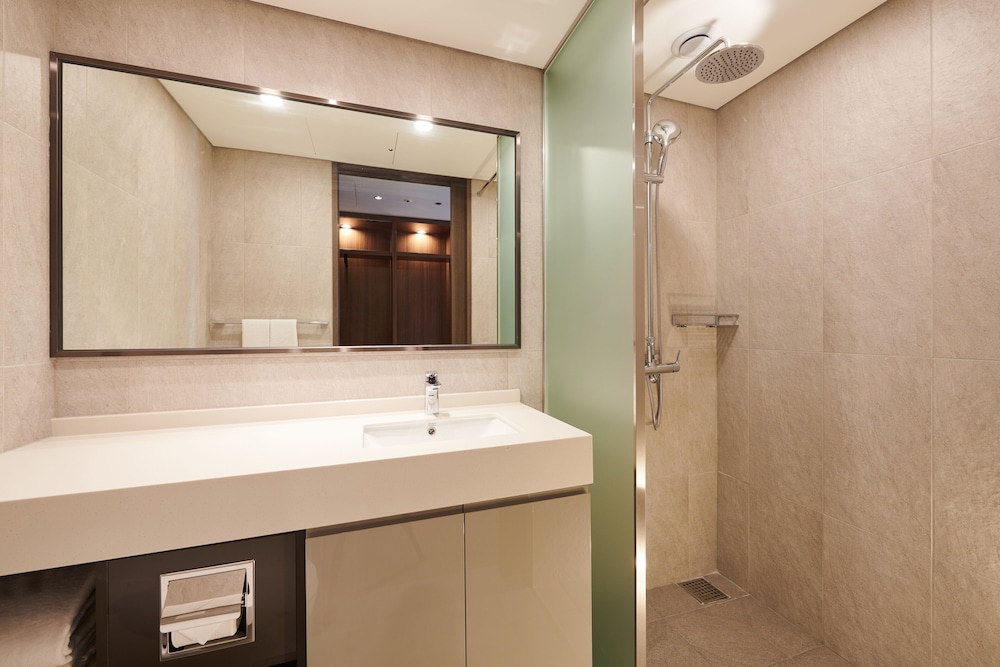 Stanford Hotel Myeongdong 49/50