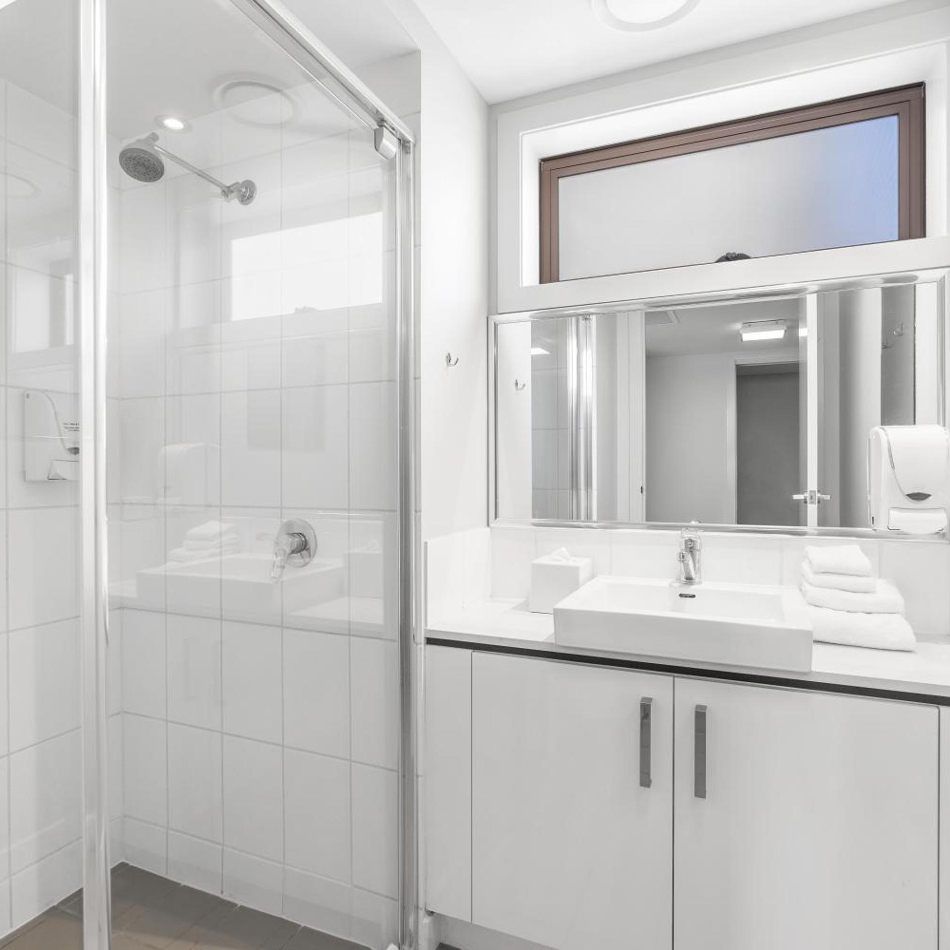 2 Bedrooms, Apartment, Essence Apartments Chermside 8/9