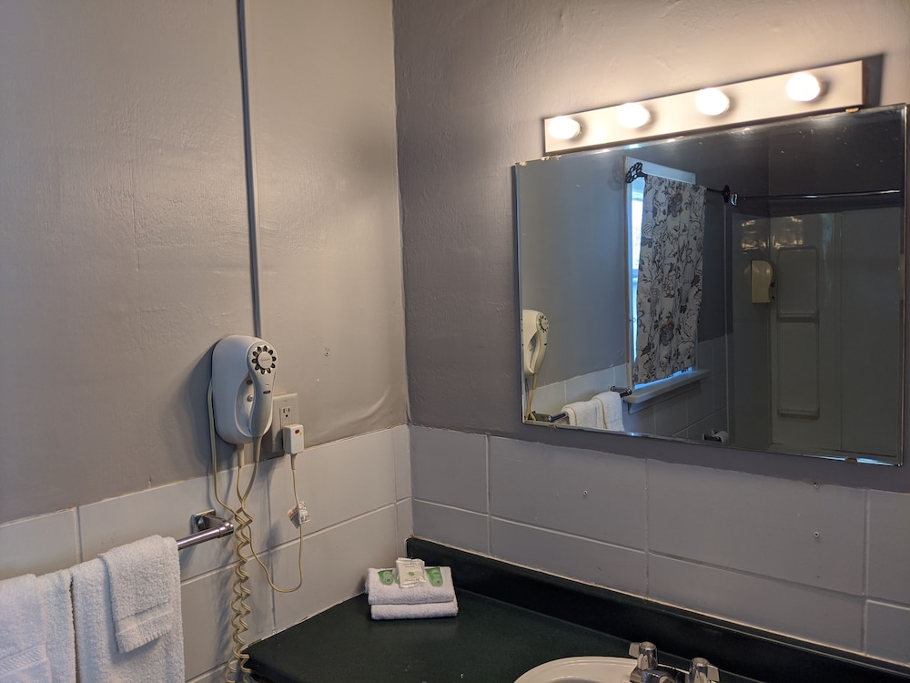 Port Motel 37/37