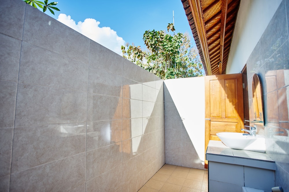 Taos House Lembongan 48/50