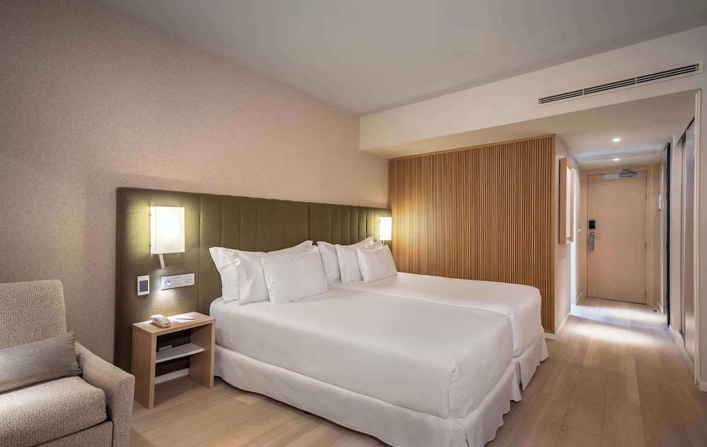 Barcelo Nervion 17/50