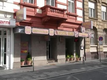 Hotel Elbe 1/24