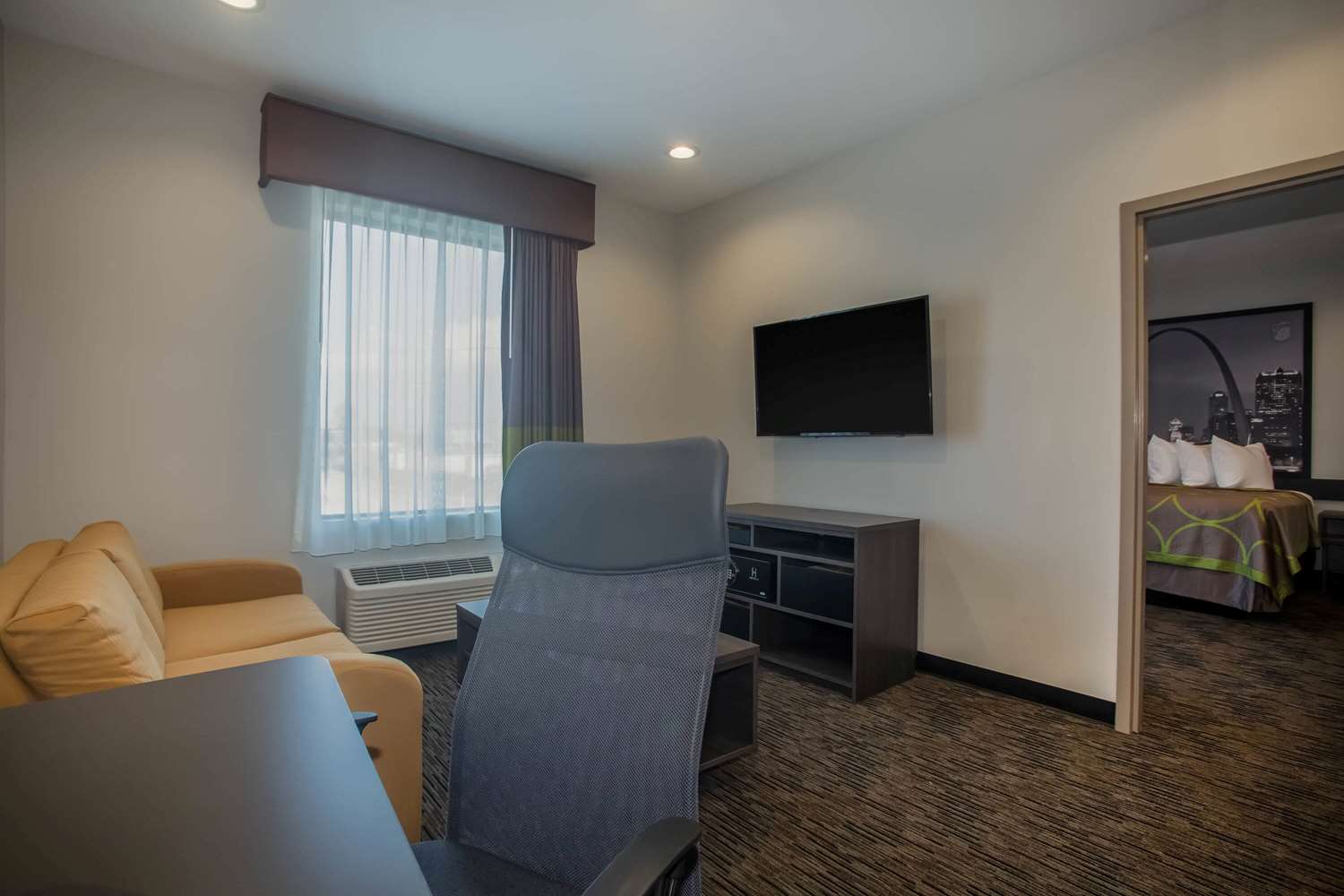 Super 8 by Wyndham St. Louis North 11/13