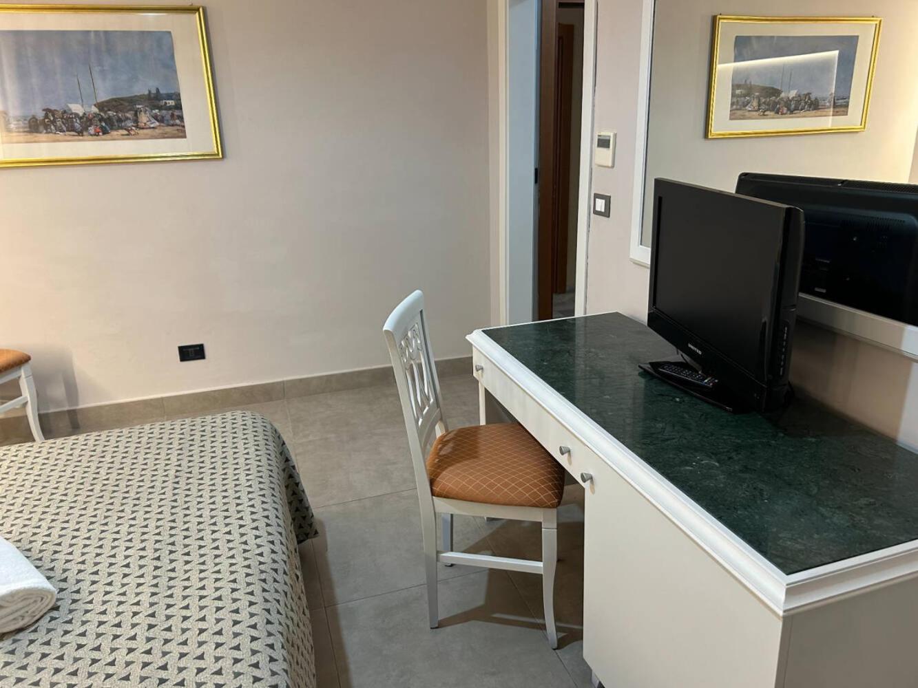 غرفة قياسية بسرير مزدوج، Grand Hotel Montesilvano 8/8