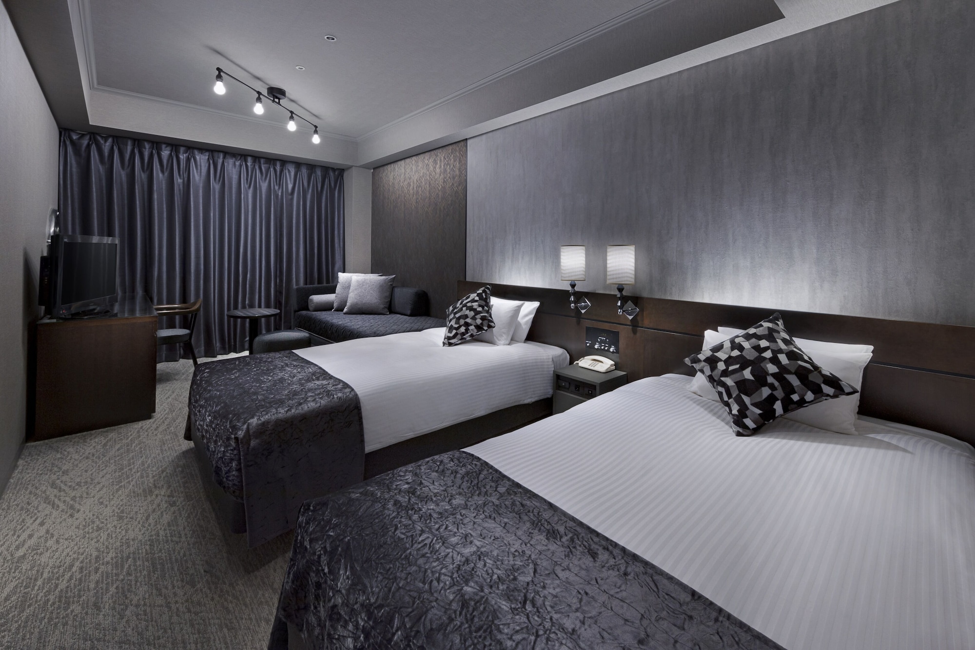 ROOM, TWIN BEDS, SOFA